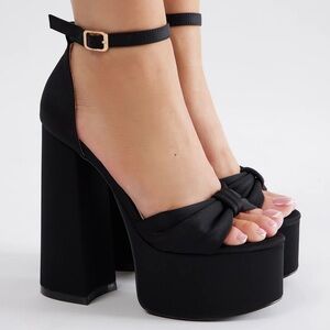 Fashion Nova Black Platform Sandals with Chunky Heel